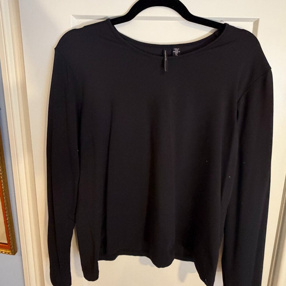 Isda & Co - Black Nylon/Spandex long sleeved - crew neck shirt XL